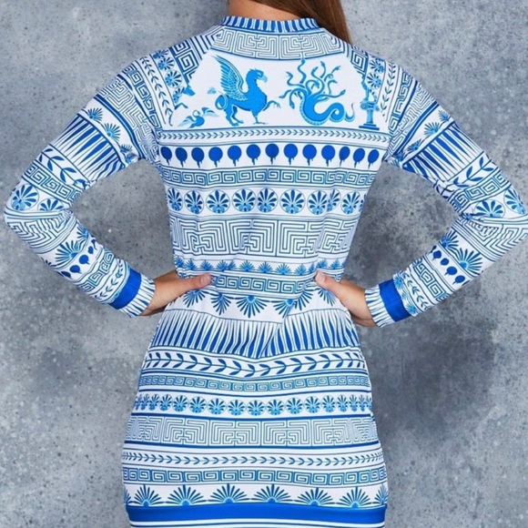 Black Milk Olympus Long Sleeve Sweater Dress Medusa size Large - Picture 4 of 10